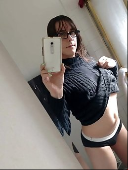 Adorable t-girl trollop wants to have oral sex with dildo