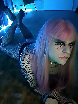 Hottest shemale hookers are playing alone