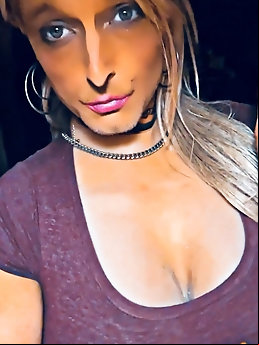 Bitches are spreading their butt