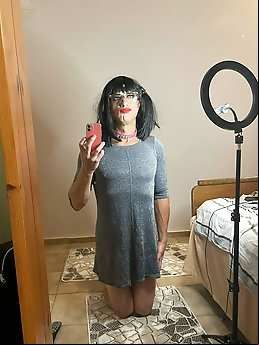 Insatiable shemale girlfriend likes oral sex so much
